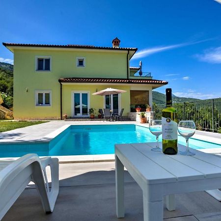 Apartments Villa Tara Brseč Exteriör bild