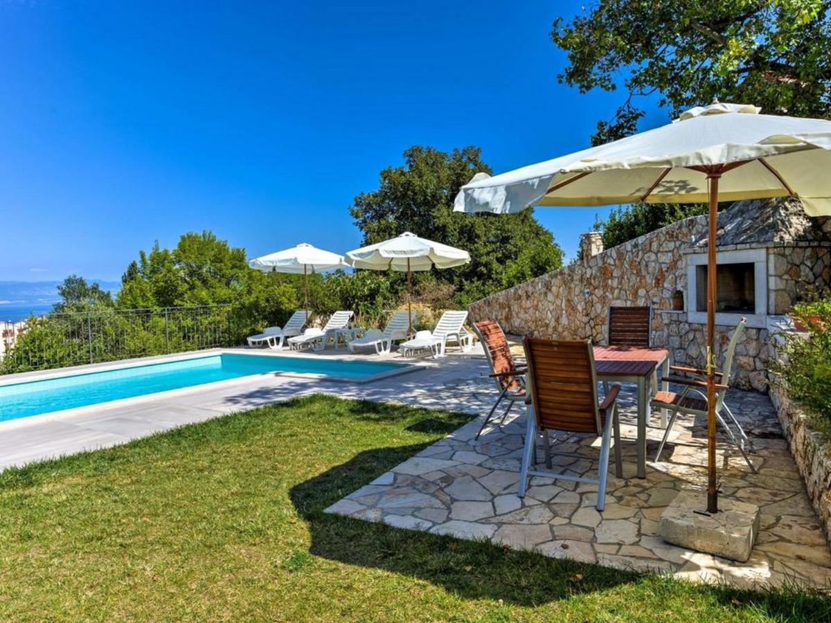 Apartments Villa Tara Brseč Exteriör bild