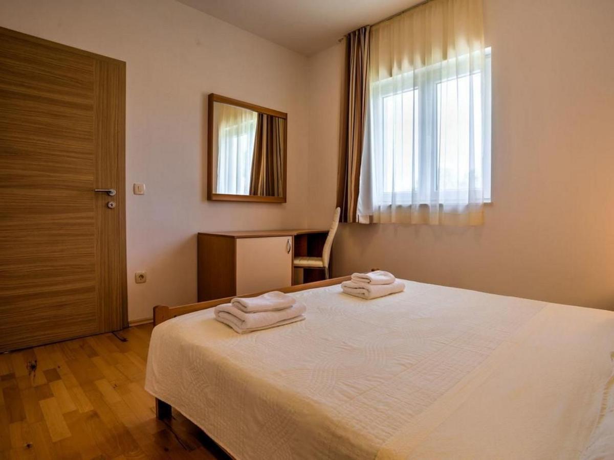 Apartments Villa Tara Brseč Exteriör bild